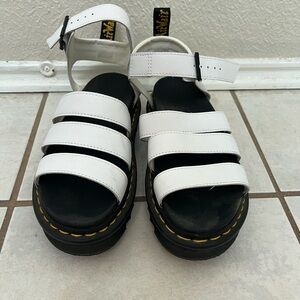 DR. MARTENS BLAIRE PLATFORM SANDALS